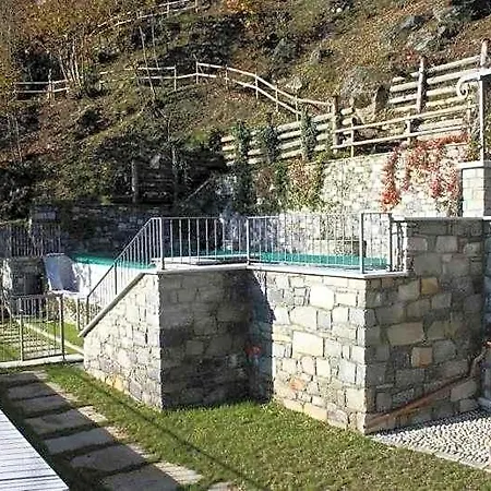 Szálloda Giglio Comer 4*